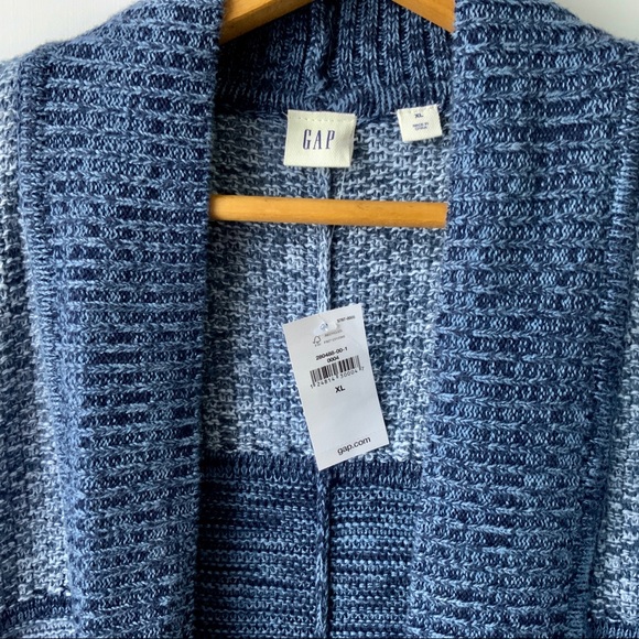 GAP Patchwork Open-Front Poncho Sweater NWT - Picture 3 of 10